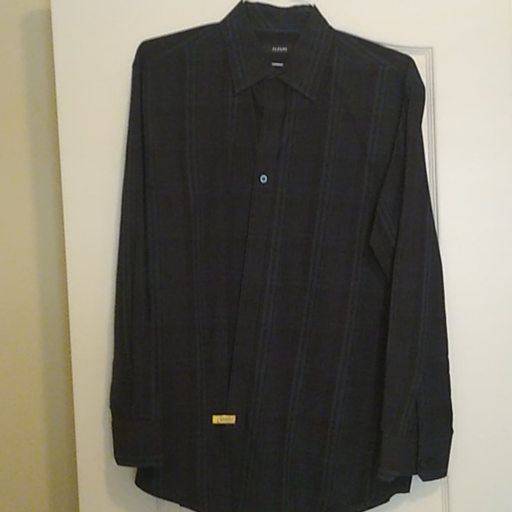 Long sleeve button-down shirt
